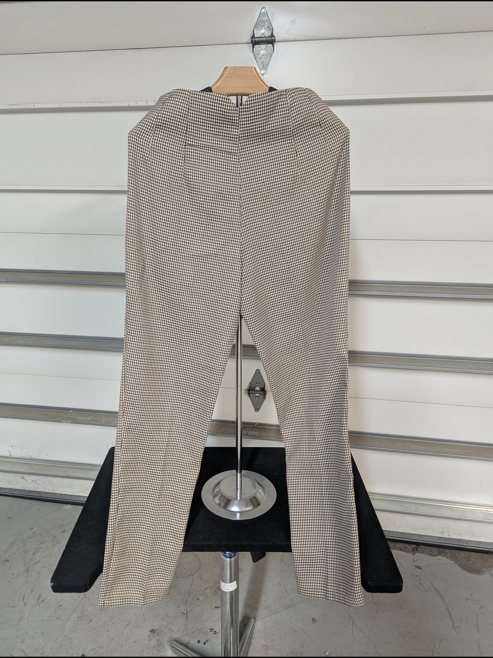 SHEIN Beige and Black Houndstooth Straight-Leg Trousers